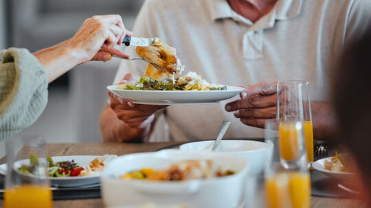 सर्दियों में भूख का बढ़ना है खतरनाक! कई बीमारियों को देती हैं पनाहा, जानें इसके कारण और बचाव के तरीके